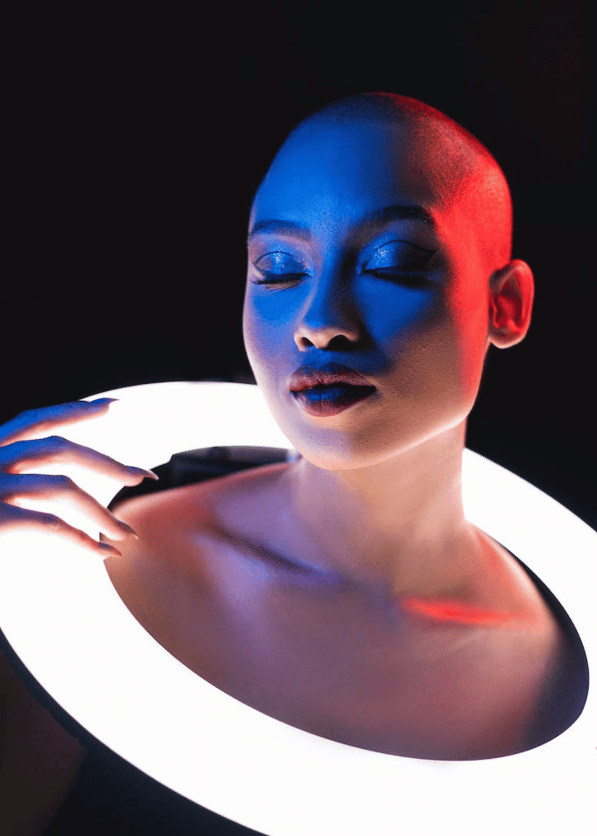 advanced skincare wand with red light therapy 